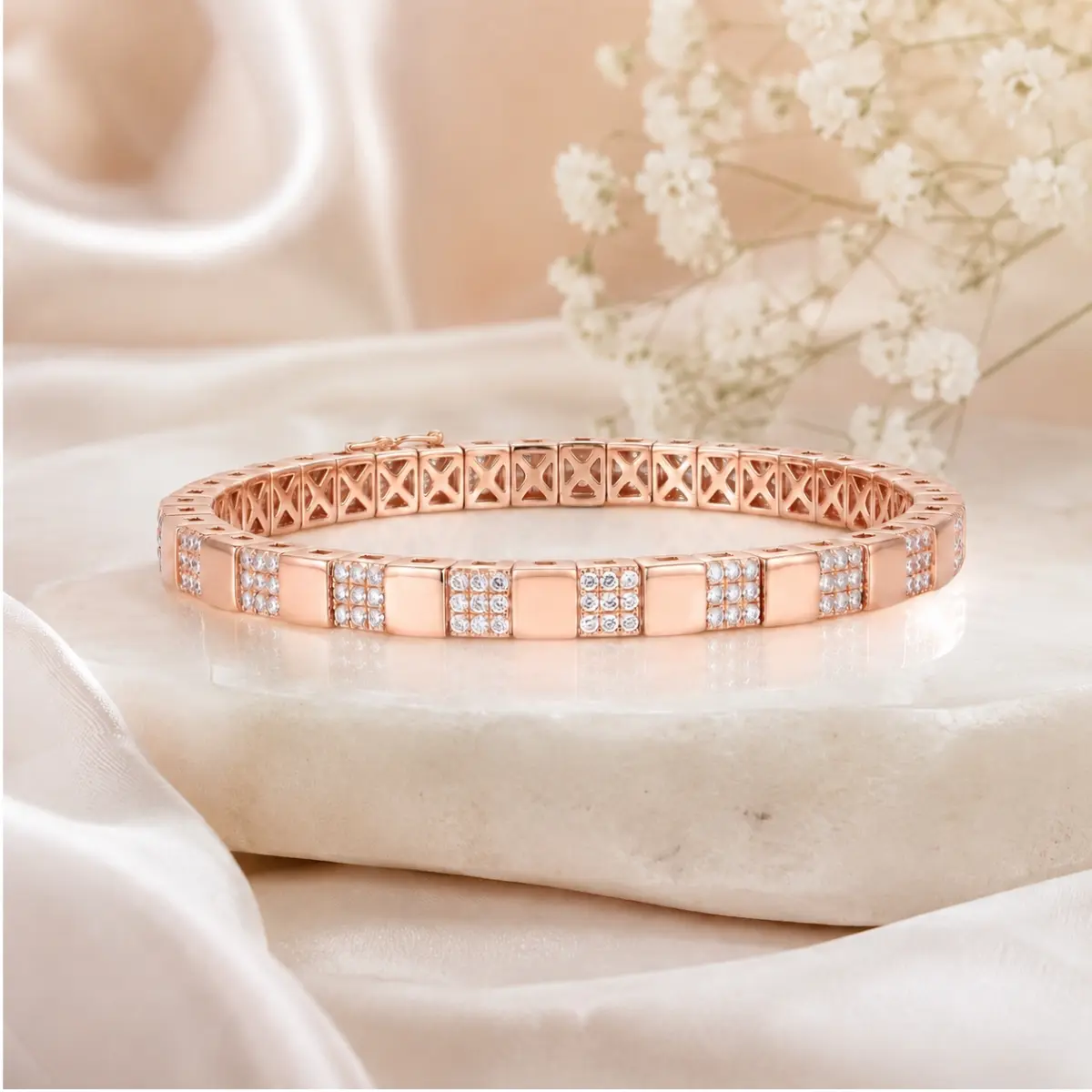 925 Sterling Silver Stylish Geometric Designer Stretchable Bracelet For Women